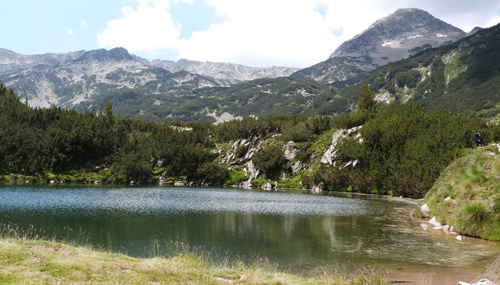 Трима туристи бедстват близо до езеро "Окото"