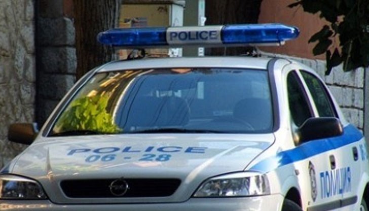 Аксиния е удряна с метална тръба