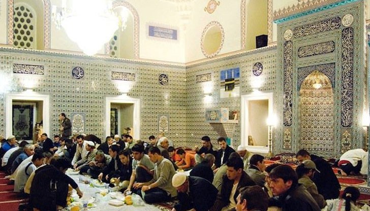 В края на поста се чества един от най-големите религиозни празници - Курбан Байрам