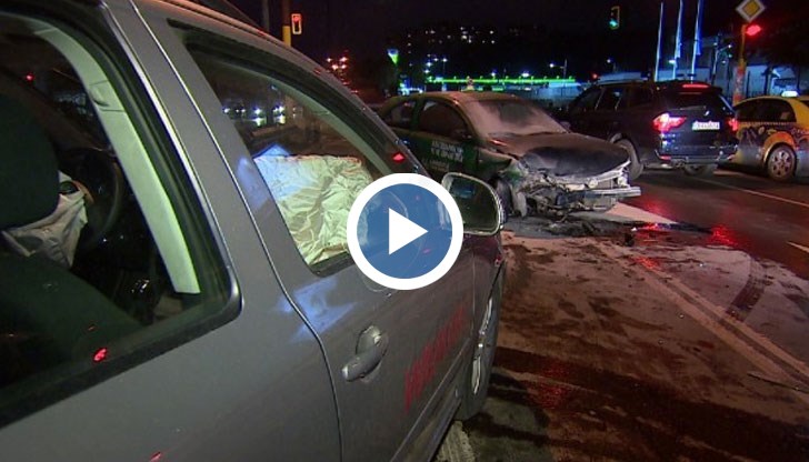 Четири коли се изпотрошиха