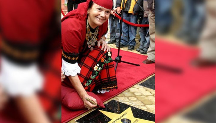 На тази звезда има повече надписи за уиски, че и картинка даже, отколкото за Валя Балканска На тази звезда има повече надписи за уиски, че и картинка даже, отколкото за Валя Балканска