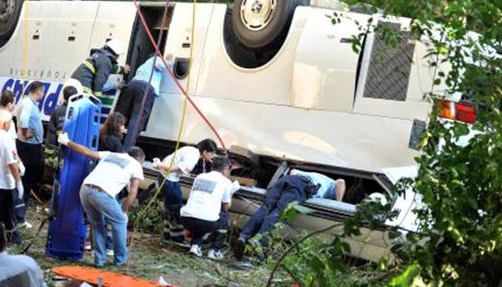 32-ма пътници са ранени, като 11 от тях са в тежко състояние / Снимката е илюстративна