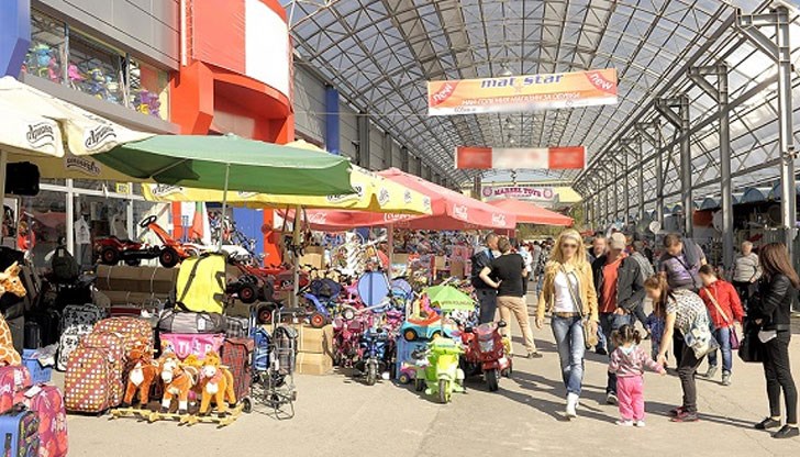 Проверката на част от базара вече е приключила Проверката на част от базара вече е приключила