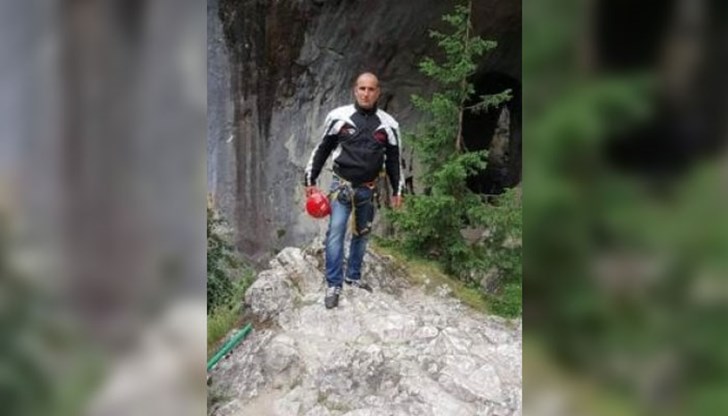 31-годишният моторист се удари във влекач и почина по-късно в болницата