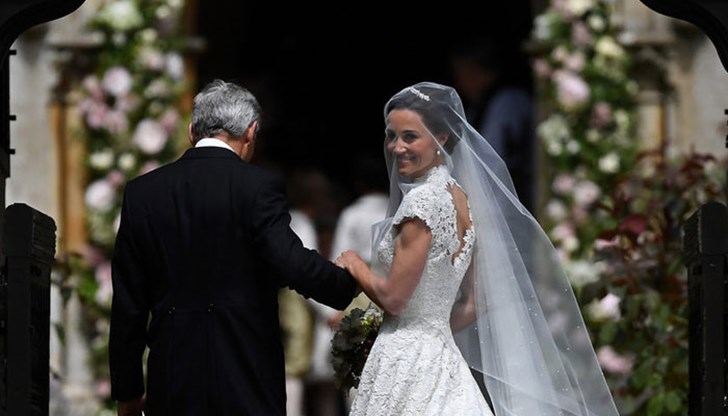 Пипа Мидълтън, сестрата на херцогинята на Кеймбридж Катрин, пристигна в църквата Сейнт Марк в Лондон