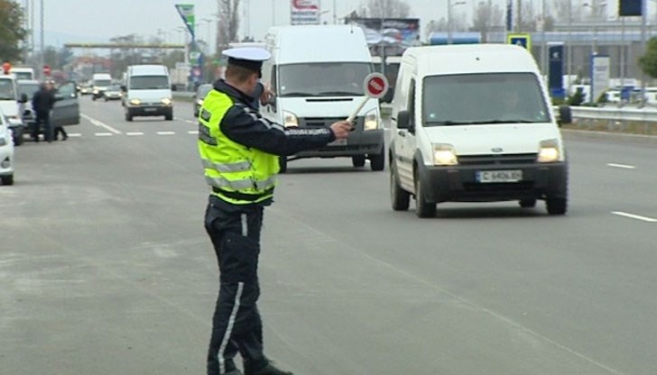 Полицаи хванаха близо 13 000 джигита само за седмица Полицаи хванаха близо 13 000 джигита само за седмица