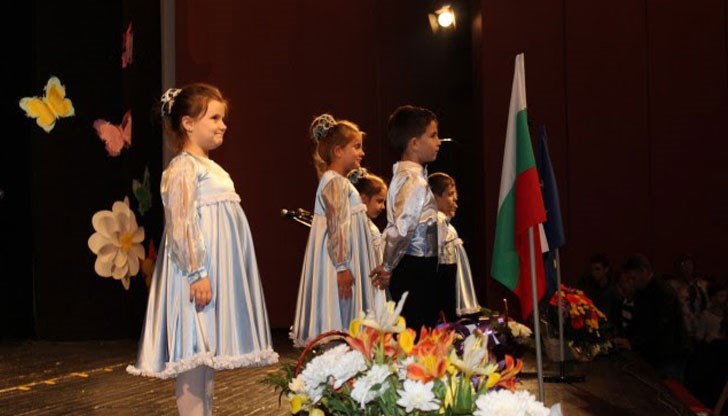 Традиционен годишен концерт на детските градини се провежда тази вечер в Голямата зала на Доходното здание