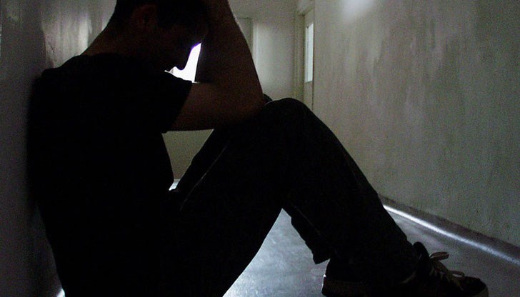 Деца се прибират от училище в ковчези, шофьорите са масови убийци, селфита носят смърт Деца се прибират от училище в ковчези, шофьорите са масови убийци, селфита носят смърт