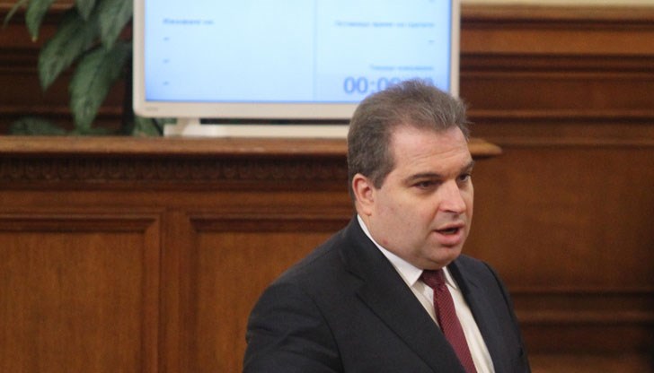 Гроздан Караджов умишлено е улеснил главния изпълнителен директор на „Космо България Мобайл” ЕАД да присвои сумата от 5 545 660,51 лв