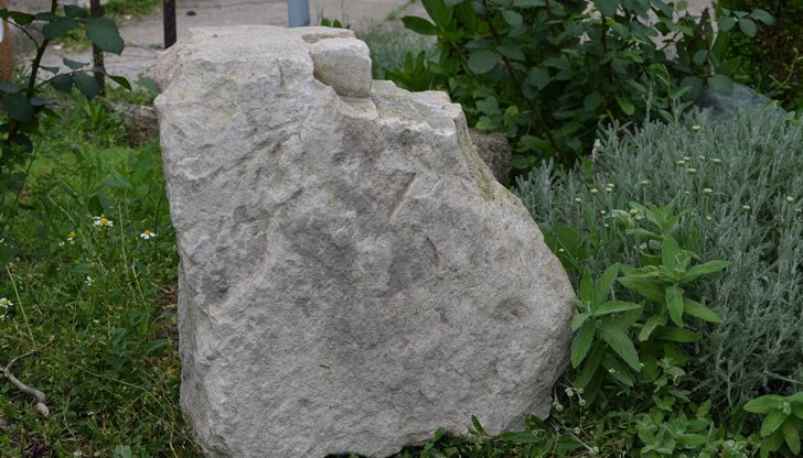 Николай започнал да копае кладенец, когато буквално ударил на камък