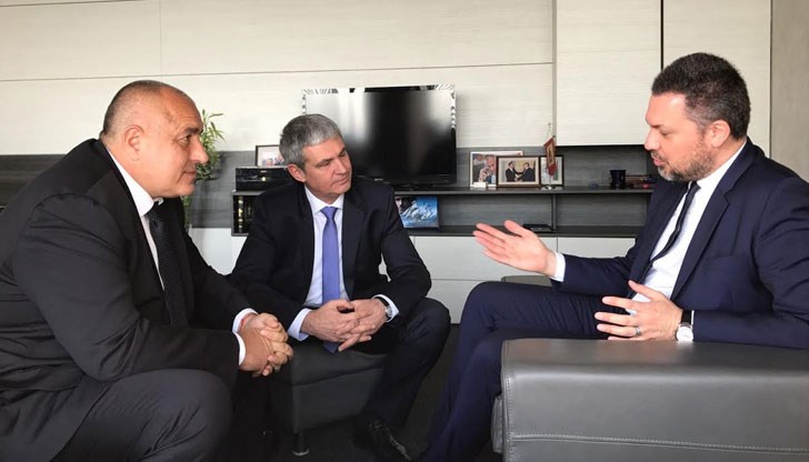 Предвиждаме двойно увеличение на учителските заплати Предвиждаме двойно увеличение на учителските заплати