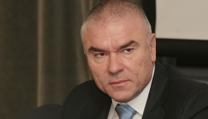 Животоспасяващи лекарства, които се заплащат от НЗОК, вместо да стигнат до пациентите в България, се изнасят