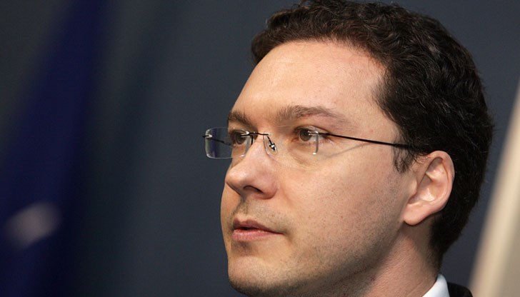 Той е с мярка за неотклонение подписка Той е с мярка за неотклонение подписка