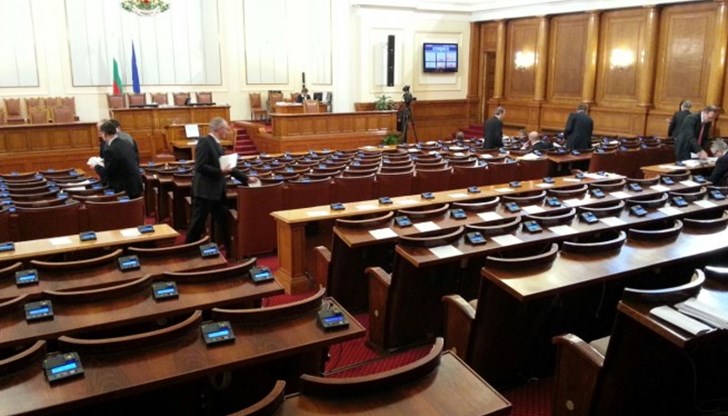 Dнешното заседание на парламента продължи по-малко от половин час
