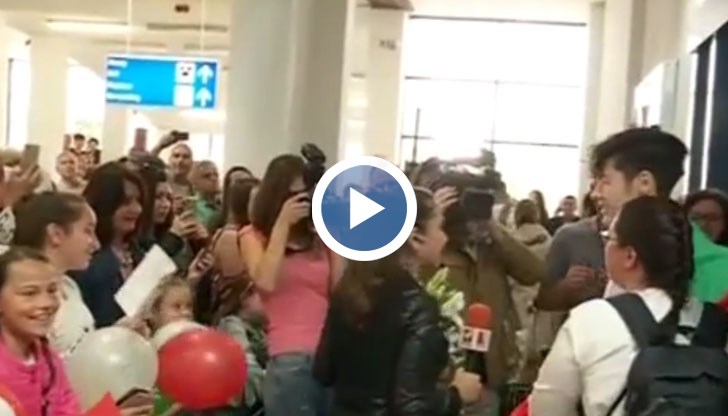 Кристиан Костов се завърна у дома