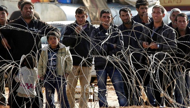 Това е цената, която плащат мигрантите на хора, съгласни да си дадат адреса