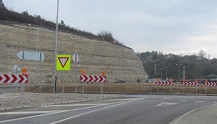 Движението по пътя убиец е възстановено след зверската катастрофа днес Движението по пътя убиец е възстановено след зверската катастрофа днес