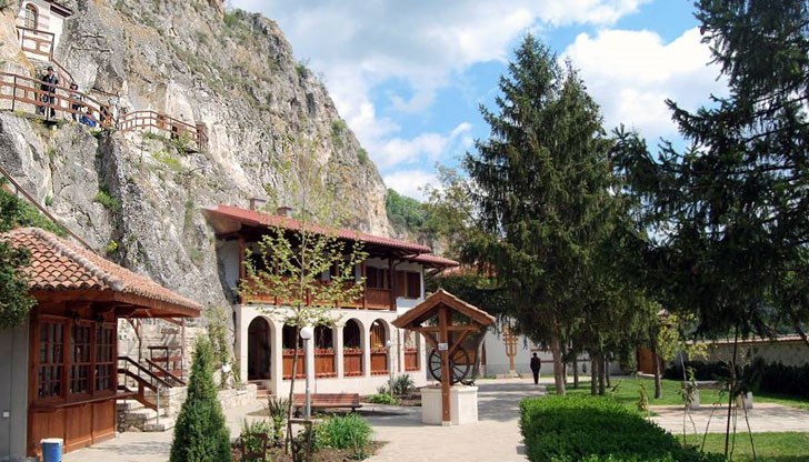 Няма никаква яснота кога ще бъдат освободени телата тримата духовници Няма никаква яснота кога ще бъдат освободени телата тримата духовници