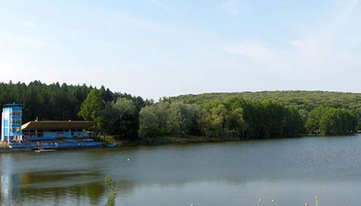 Триатлонът навлиза в България през 1984 г., а през 1985 г. е проведен и първият национален шампионат Триатлонът навлиза в България през 1984 г., а през 1985 г. е проведен и първият национален шампионат