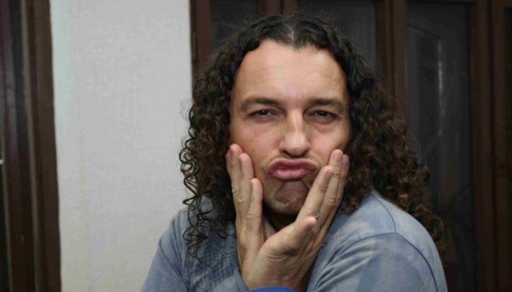 Такива изпълнители като него-с лопата да ги ринеш! Такива изпълнители като него-с лопата да ги ринеш!