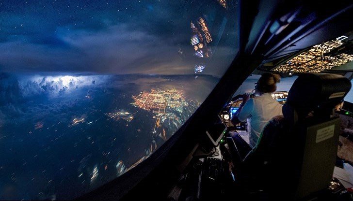 Зашеметяващи снимки на пилотската кабина
