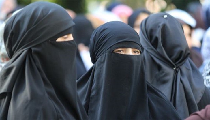 Строги рестрикции срещу бежанците