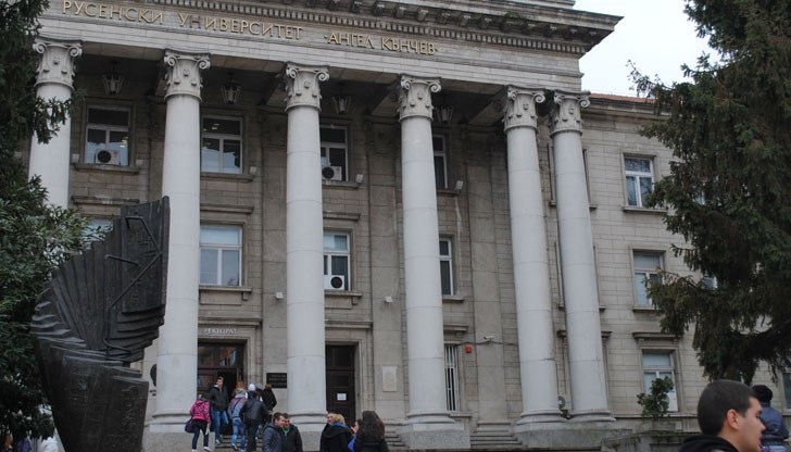 С грамоти и подаръци ще бъдат наградени 40 възпитаници на учебното заведение С грамоти и подаръци ще бъдат наградени 40 възпитаници на учебното заведение