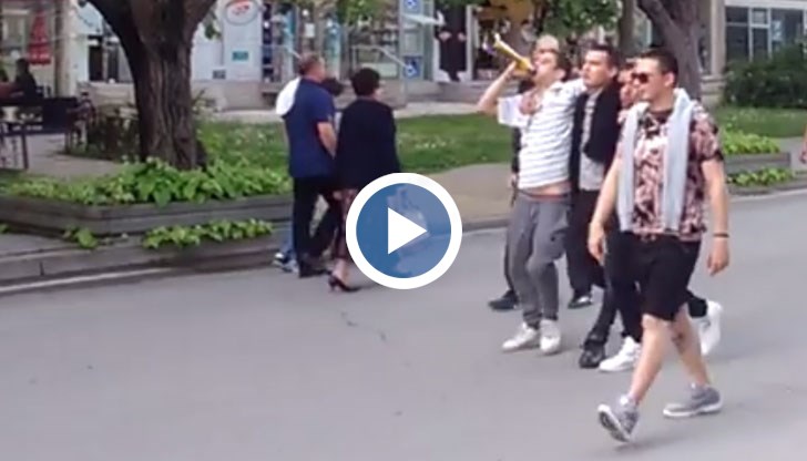 Голям рев по улиците, за да може всички да разберат, че Цецка има бал