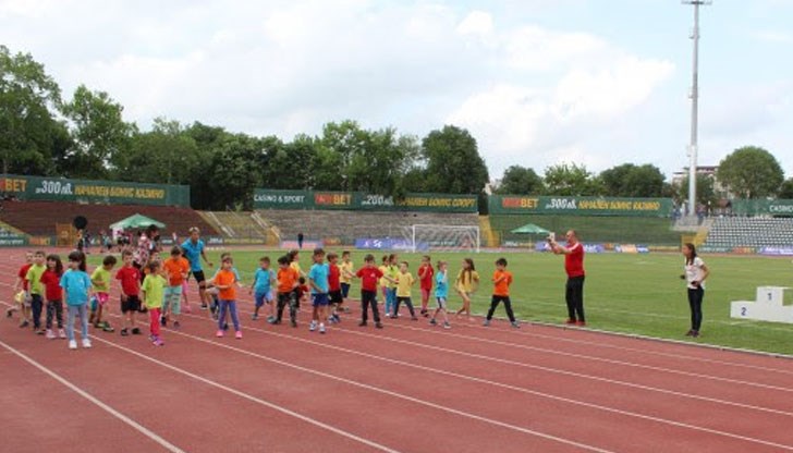 Повече от 280 спортисти се състезаваха на Градския стадион