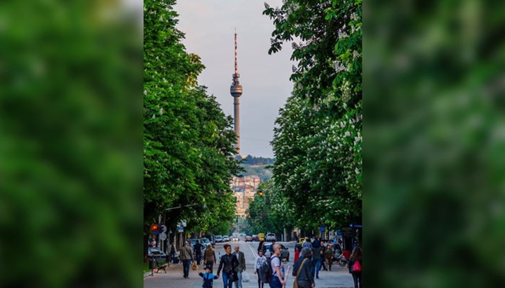 Вече 30 години тя е единствен небостъргач в Република България