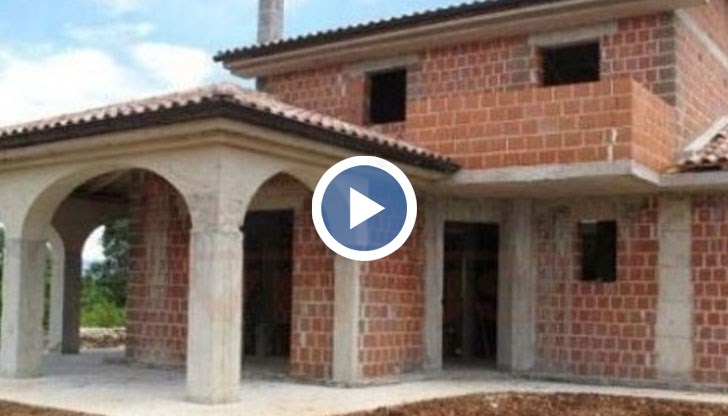 Вижте как го прави тази супер машина!