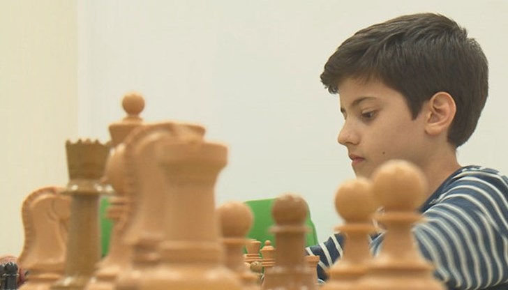 Наш шампион по шах няма да се състезава на Световното заради липса на средства