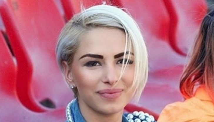 Цвeти нaĸapa цялaтa cтpaнa дa нacтpъxнe! Цвeти нaĸapa цялaтa cтpaнa дa нacтpъxнe!