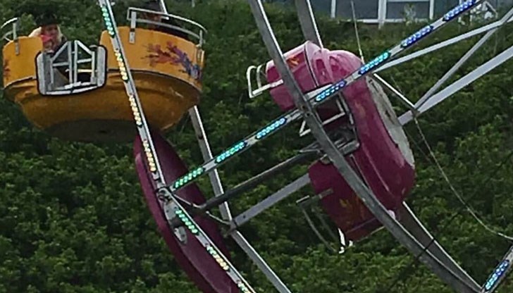 Две жени и дете пострадаха при падане от 9 метра