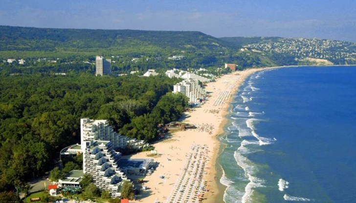 10 лева такса за паркинг въвежда от 1 юни курортът Албена 10 лева такса за паркинг въвежда от 1 юни курортът Албена