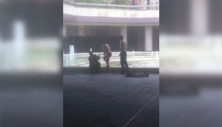 Хората негодуват от безцеремонното им поведение