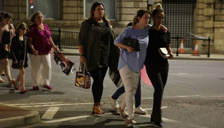 С мен са около 50 деца, които чакат да бъдат прибрани. Те са в безопасност, ние се грижим за тях