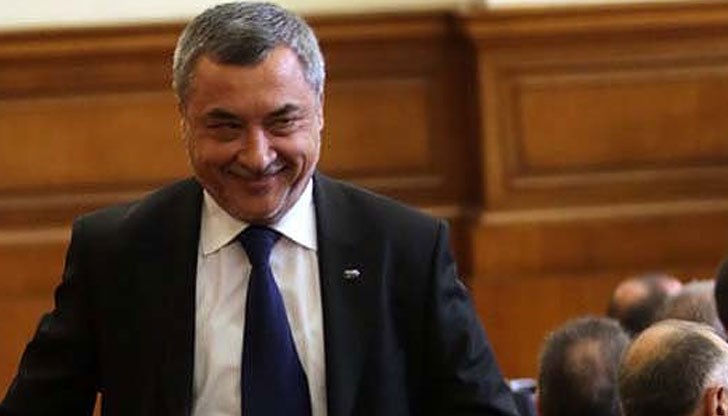 Кух като намерения и празен като съдържание Кух като намерения и празен като съдържание