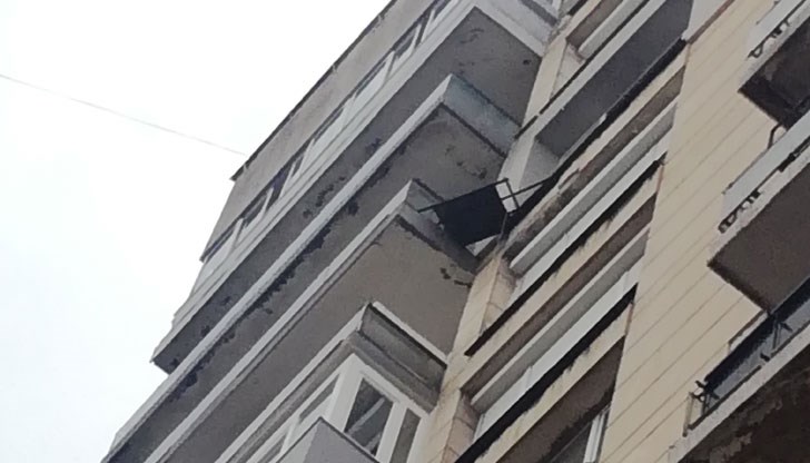 Прилича на мост от спалнята към терасата