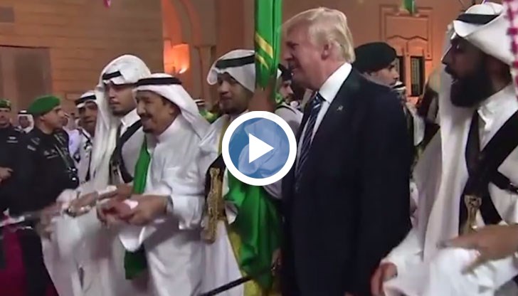 Президентът на САЩ се включи в традиционен танц със саби