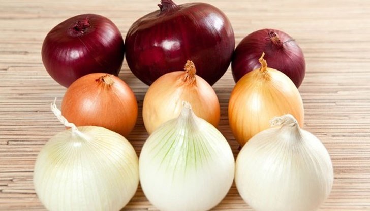 Какво различава белия, жълтия и червен лук