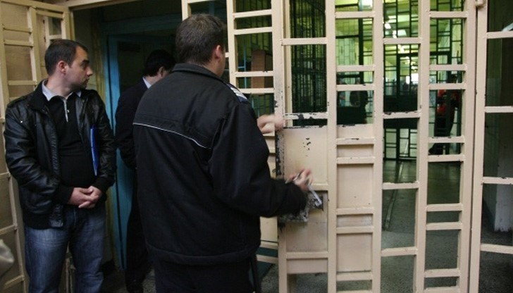 Заместник-министърът на правосъдието се е натъкнал на редица нарушения на реда в затвора