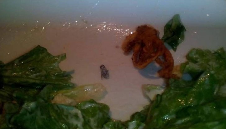 След два дни той получил парализа на дясната половина на лицето След два дни той получил парализа на дясната половина на лицето