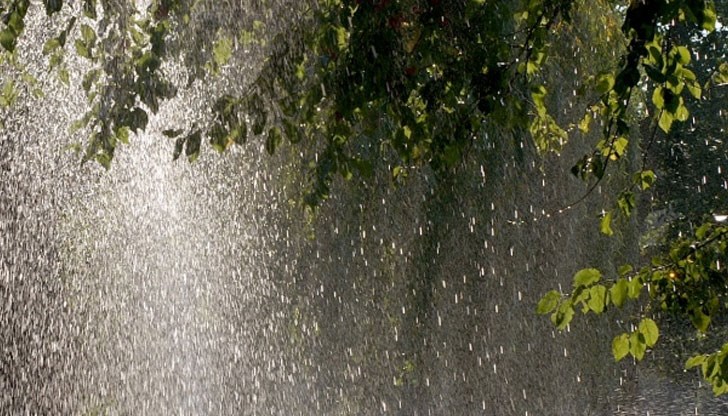 Сутрин ще е слънчево, следобед - облачно и дъждовно Сутрин ще е слънчево, следобед - облачно и дъждовно