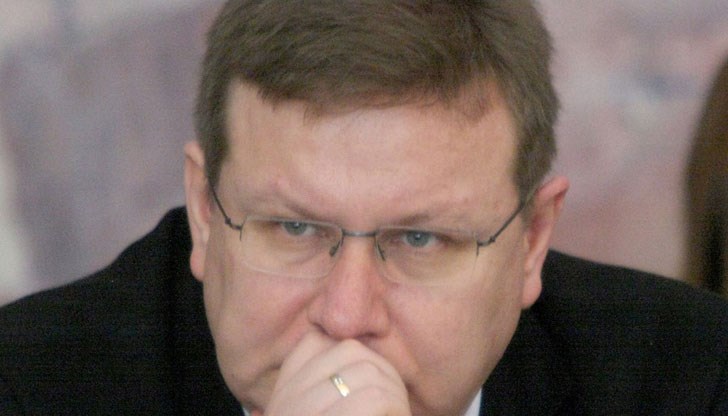 За носталгиците по соца ще припомня, че беше същото каквото е сега