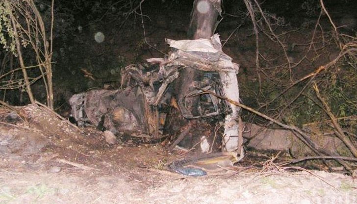 Трима духовници загинаха при тежка катастрофа тази нощ в Разградско