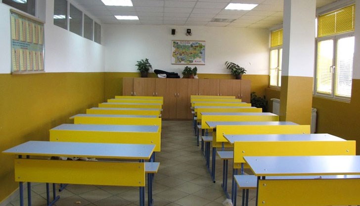 Това е поредният бой в българско училище, но този път жертва е учителка