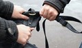 Посред бял ден задигнаха чантата на възрастна русенка