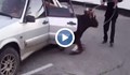 Апаши скриха крава на задната седалка на автомобил