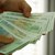 Забраняват плащанията над 5 000 лева в брой